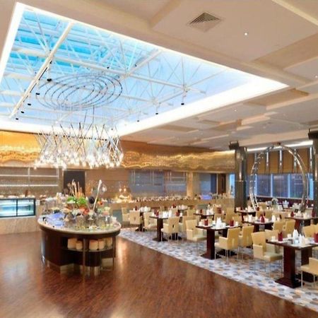 Golden Eagle Summit Hotel Downtown Nanjing  Exterior foto