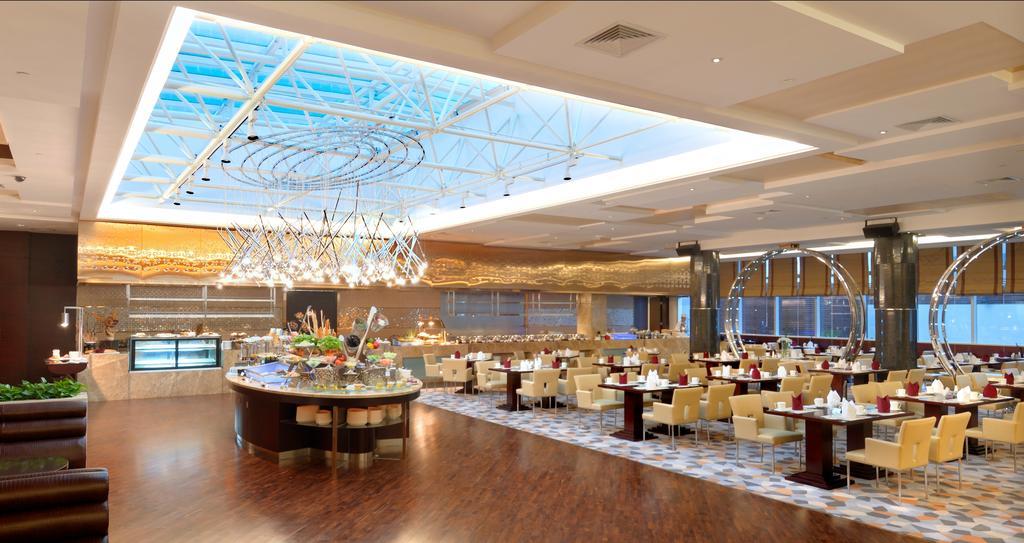 Golden Eagle Summit Hotel Downtown Nanjing  Exterior foto