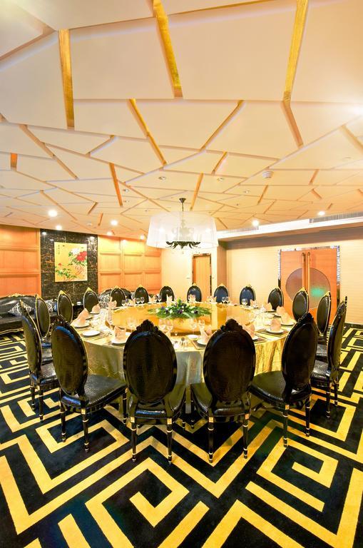 Golden Eagle Summit Hotel Downtown Nanjing  Exterior foto