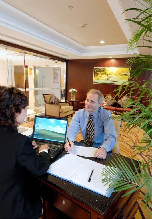 Golden Eagle Summit Hotel Downtown Nanjing  Exterior foto